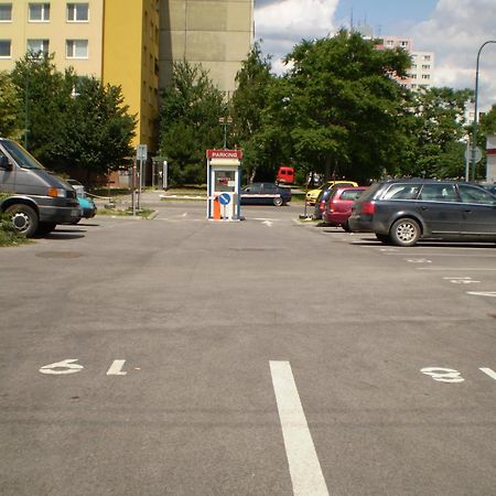 Hotel Dominika Bratislava Eksteriør billede