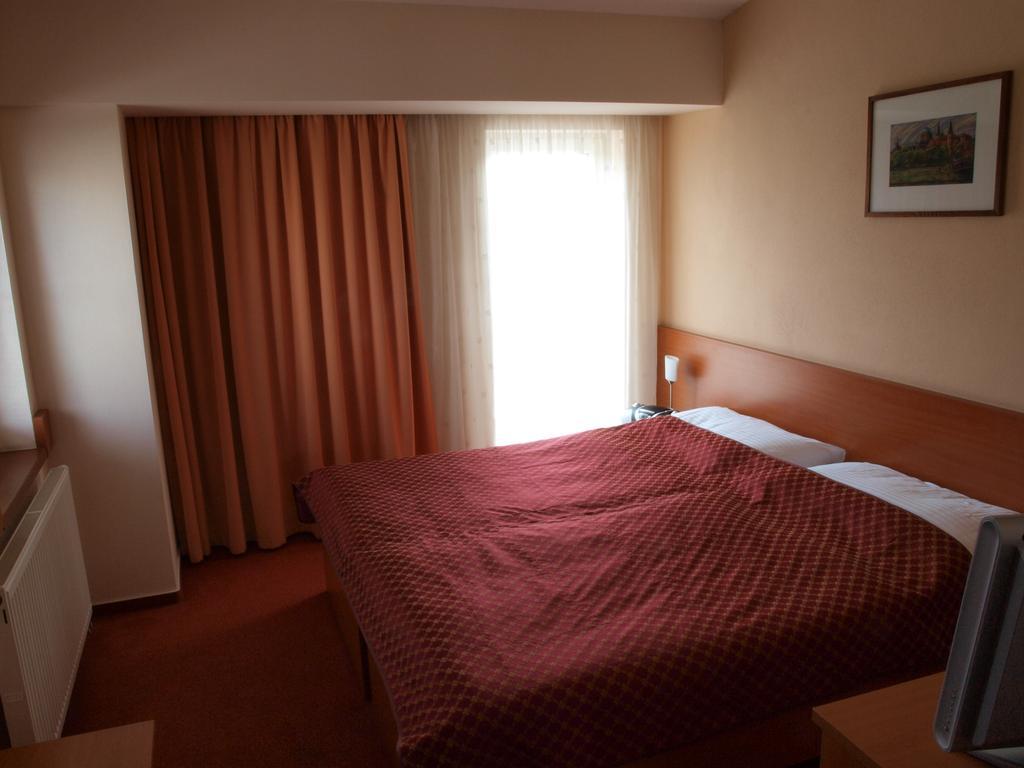 Hotel Dominika Bratislava Værelse billede