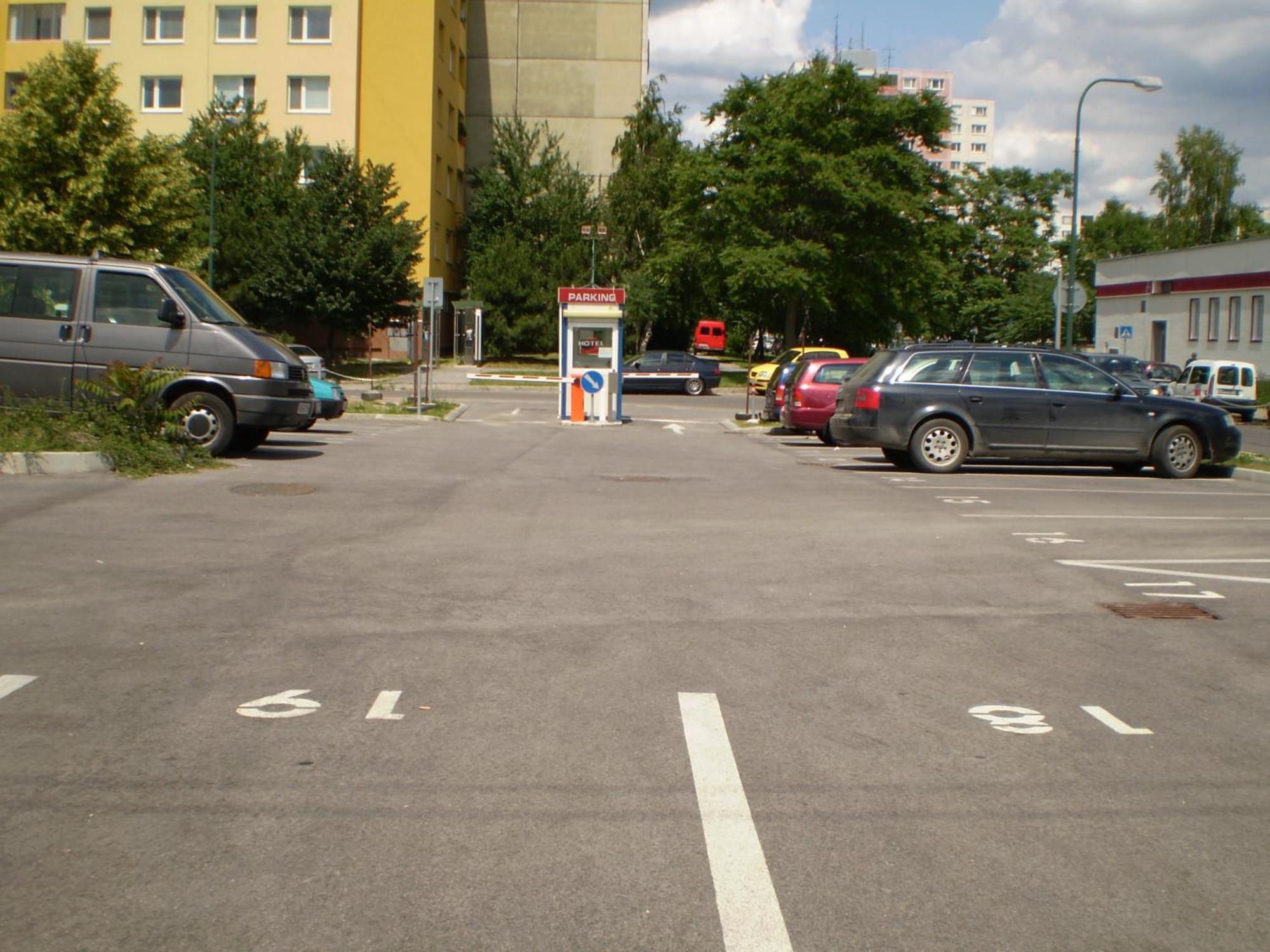 Hotel Dominika Bratislava Eksteriør billede