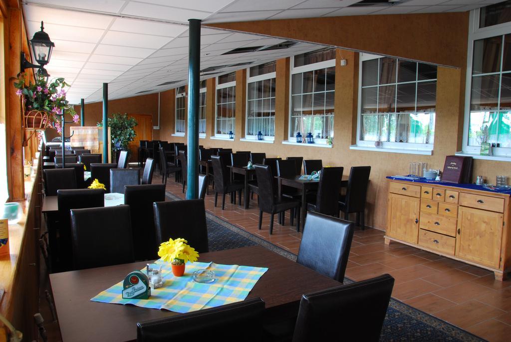 Hotel Dominika Bratislava Eksteriør billede